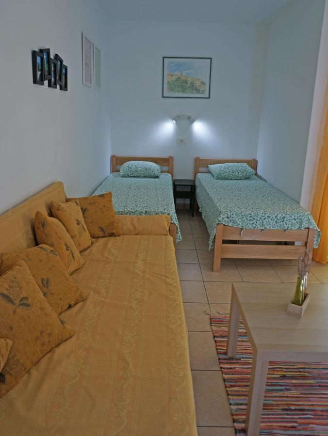 Studio Apartment Michelle - Intermezzo With Sea View غاباس المظهر الخارجي الصورة